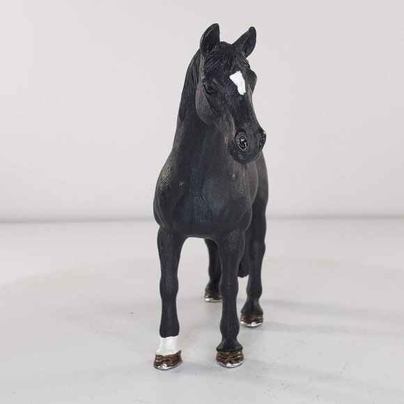 Schleich Tennessee Walker Gelding Black Horse #13832 - Picture 2 of 6